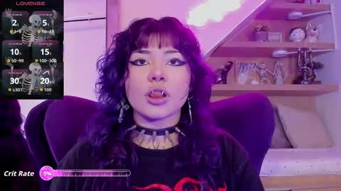 Snapshot of miaamane chatting on 10.01.25 Mia online show from 10.01.25