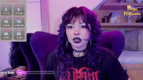 Snapshot of miaamane chatting on 10.08.25 Mia online show from 10.08.25