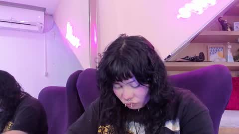 Snapshot of miaamane chatting on 11.15.25 Mia online show from 11.15.25