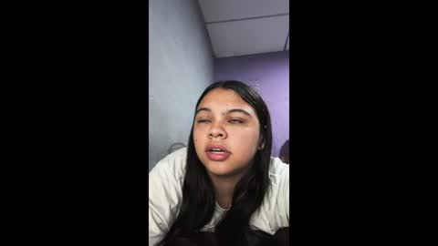 miaandjuan_ online show from 07.15.26