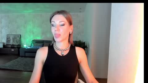 Mia online show from 07.03.26