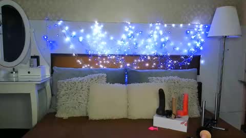 Snapshot of miabeex chatting on 12.03.25 MiaBeeX online show from 12.03.25