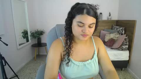 Miabloomm online show from 10.07.25