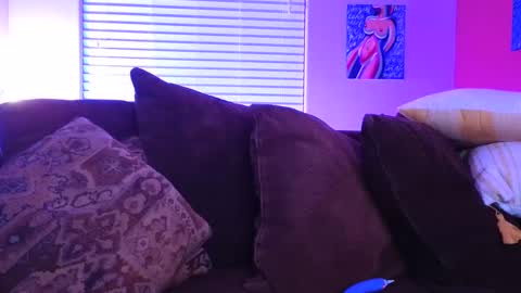 Snapshot of miacanela_xo chatting on 12.05.24 Mia online show from 12.05.24