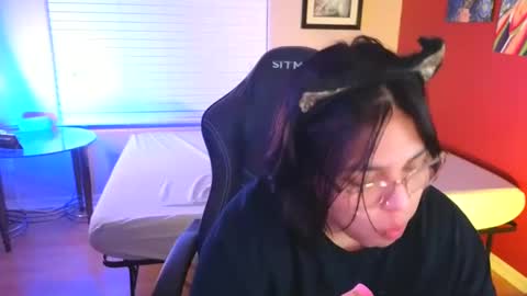 Snapshot of miacanela_xo chatting on 12.18.24 Mia online show from 12.18.24