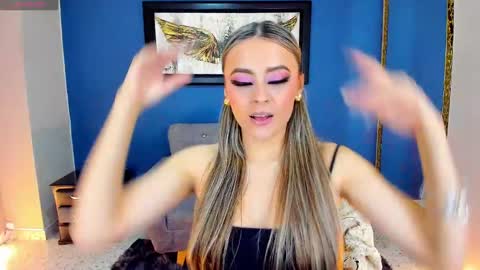 Snapshot of miacarperrlux chatting on 02.13.25 MiaCarper online show from 02.13.25