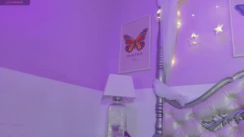 MiaCassel online show from 11.05.25