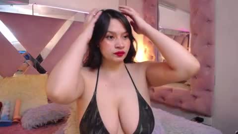 Mia online show from 08.05.26