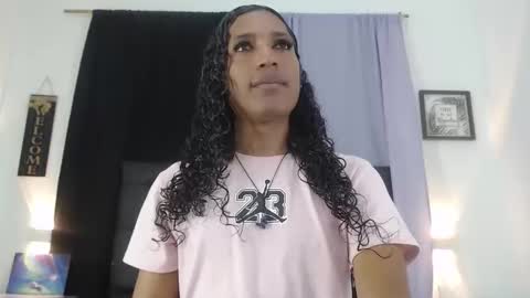 Snapshot of miacoock chatting on 11.05.25 MiaCoock online show from 11.05.25