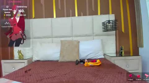 Snapshot of miacours chatting on 06.19.26 MiaCours online show from 06.19.26
