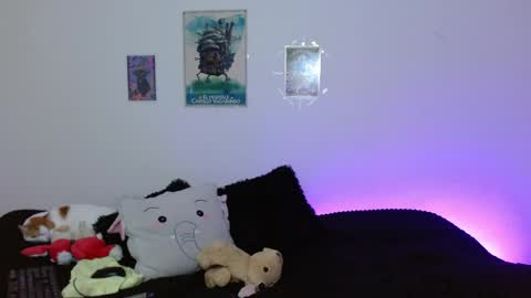 Snapshot of miadavisxx chatting on 04.14.26 Mia david online show from 04.14.26