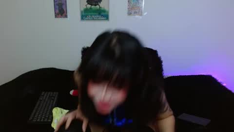 Snapshot of miadavisxx chatting on 04.23.26 Mia david online show from 04.23.26