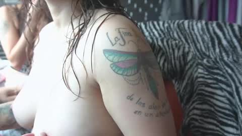 Snapshot of miadimota chatting on 01.18.26 Mia online show from 01.18.26