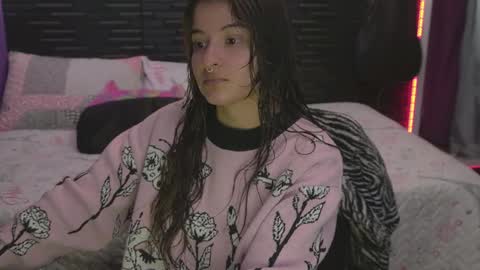 Snapshot of miadimota chatting on 02.02.26 Mia online show from 02.02.26