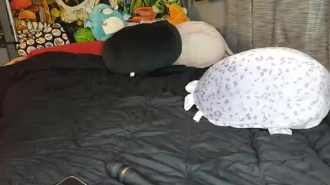 Snapshot of miaelizabethlove chatting on 02.24.25 Mia Love online show from 02.24.25