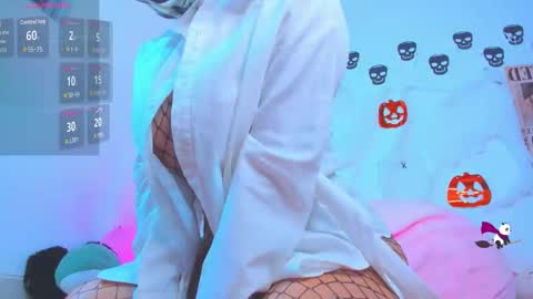 Snapshot of miaengels_ chatting on 10.20.25 Mia Engels  online show from 10.20.25