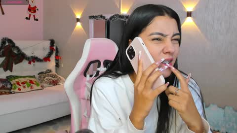 Mia Gomez online show from 01.07.25