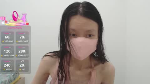 Snapshot of miahchan68 chatting on 10.03.25 miahchan68 online show from 10.03.25