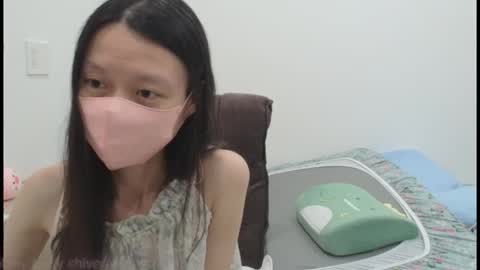 Snapshot of miahchan68 chatting on 10.17.25 miahchan68 online show from 10.17.25