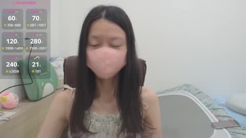 Snapshot of miahchan68 chatting on 10.25.25 miahchan68 online show from 10.25.25