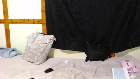 Mia  Sam online show from 09.22.25