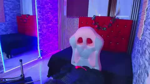 Snapshot of miahernadez303av chatting on 10.29.25 MIA VELEZ online show from 10.29.25