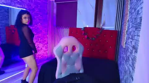 Snapshot of miahernadez303av chatting on 11.06.25 MIA VELEZ online show from 11.06.25