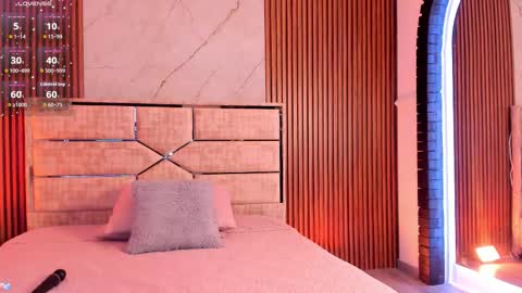 Snapshot of miahsens chatting on 11.30.25 Miah Sens online show from 11.30.25