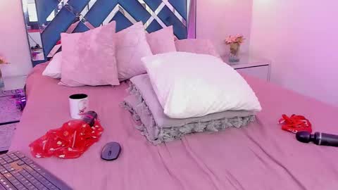 Mia Khalifa online show from 02.24.25