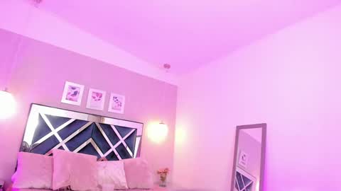 Mia Khalifa online show from 03.07.25