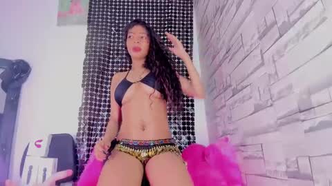 miakirshner_ online show from 02.23.25