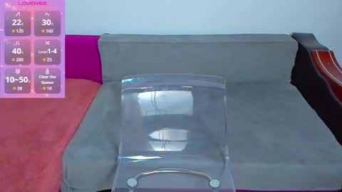 Mia Kittyy online show from 10.17.25