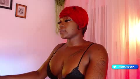 Snapshot of miaknox chatting on 01.22.25 Mia online show from 01.22.25