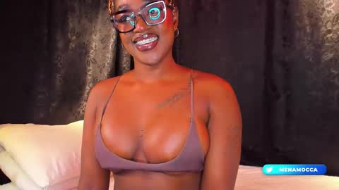 Mia online show from 12.18.25