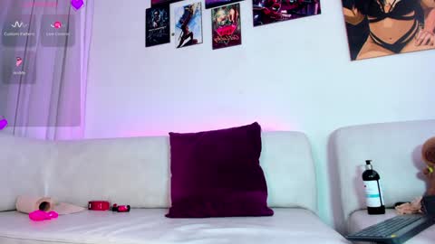 Mia online show from 02.08.25