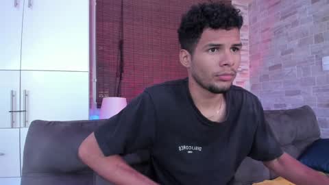 Mia online show from 01.17.25