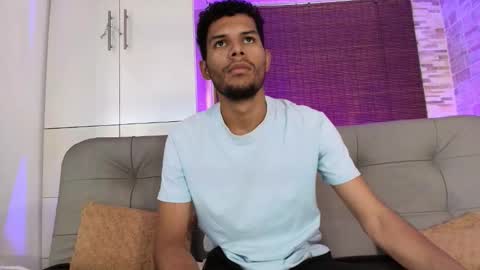 Mia online show from 10.05.25