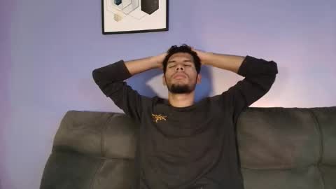 Mia online show from 10.28.25