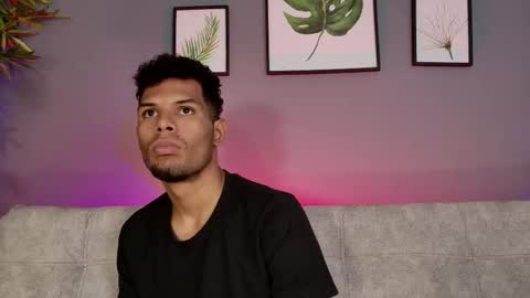 Mia online show from 12.02.25