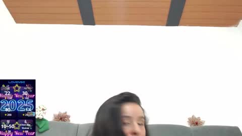 Snapshot of miamackleyn_ chatting on 01.09.25 MIA online show from 01.09.25