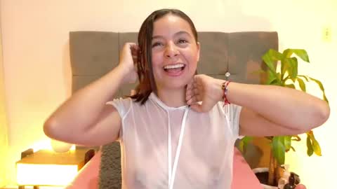 Snapshot of miamackleyn_ chatting on 09.29.25 MIA online show from 09.29.25