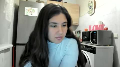 MiaMarrone online show from 10.12.25