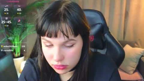 Mia   online show from 03.13.26