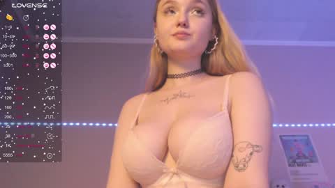 Mia online show from 01.08.25