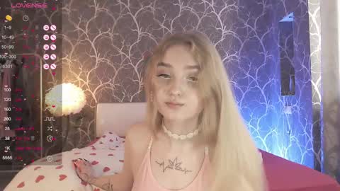 Mia online show from 06.10.26