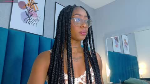 Mia  online show from 04.21.26