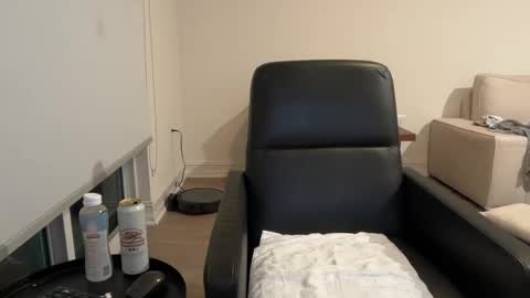 Snapshot of miamifit chatting on 11.05.25 miamifit online show from 11.05.25