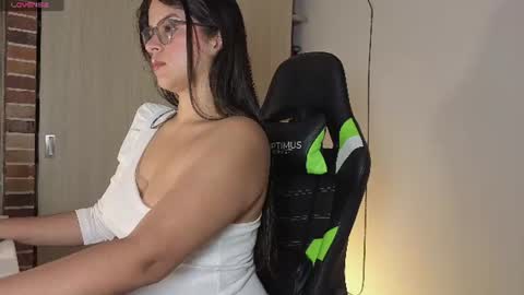 Snapshot of miamillerr_28 chatting on 07.15.26 Mia online show from 07.15.26