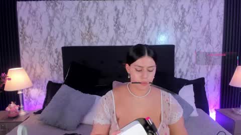 Mia   -5 7001400 Follow  online show from 05.27.26