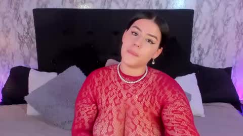 Mia   -5 7001400 Follow  online show from 06.13.26